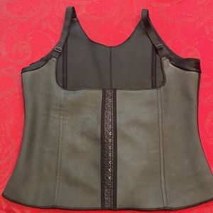 Squeeme Magic lingerie Miracle Vest Classic Collection